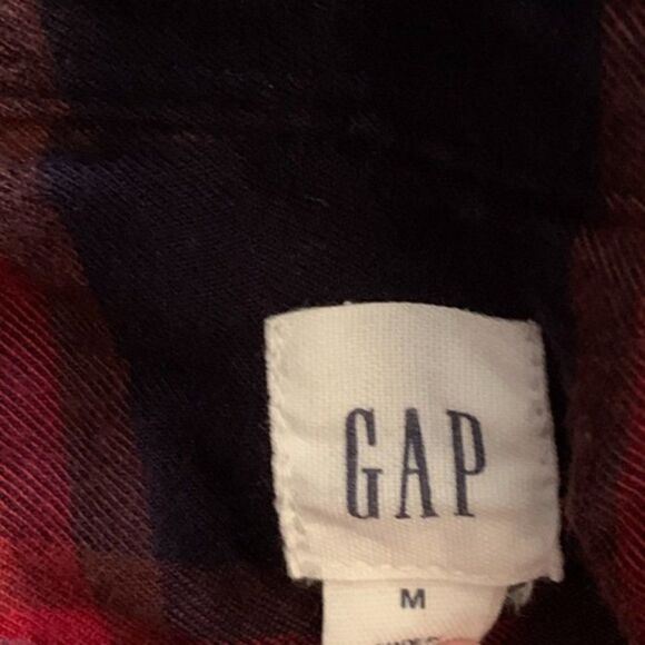 GAP women’s Drapey B Flannel Red Plaid size M - Picture 2 of 4